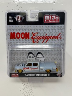 M2 Machines Moon Equipped 1973 Chevrolet Cheyenne Super 30 CHASE 1