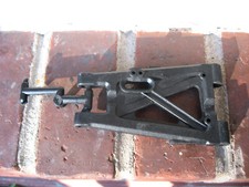 NUOVO Vintage Kyosho Sospensione Braccio Turbo Burns Inferno ST USA-1 RC Auto Buggy