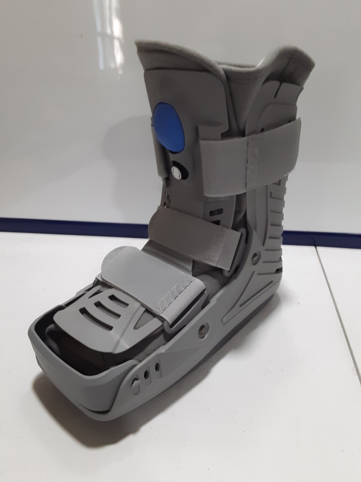 United Ortho 360 Air Walker Ankle Fracture Inflate Air Pump BootLg