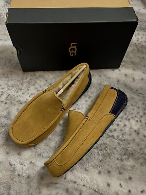 UGG ASCOT Suede LOAFER / Slippers in Chestnut w/ Navy Trim MSRP$160 Comfy &Cozy Calvin Klein Blue Textured Silk Tie — New With Tags main image 4