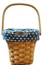 2006 Longaberger Family Signed Dresden Basket MSB with blue/white star insert 6"