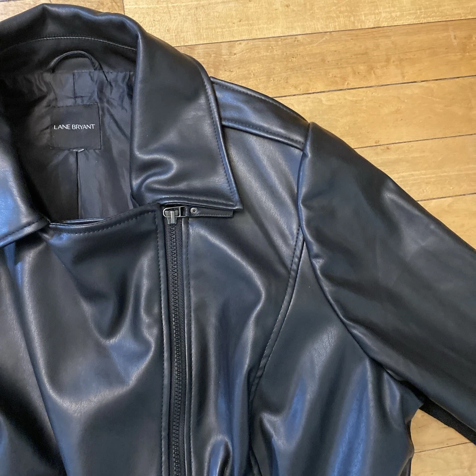 Chaqueta para mujer Lane Bryant talla L? Bombardero de cuero sintético de poliéster negro Foto 3 de 4