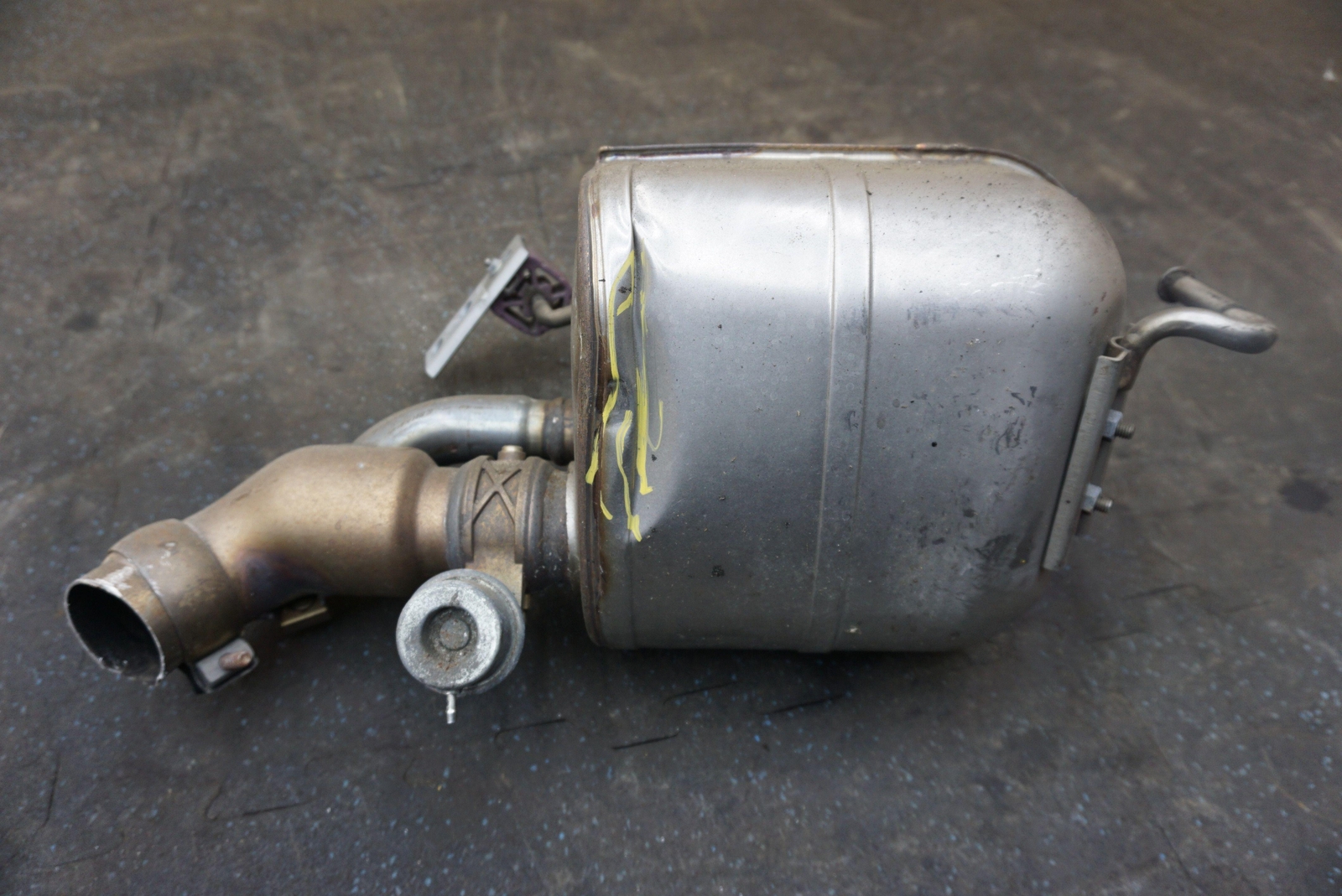 Left Muffler Exhaust Silencer Tail Pipe 309363 OEM Ferrari California T *Note*