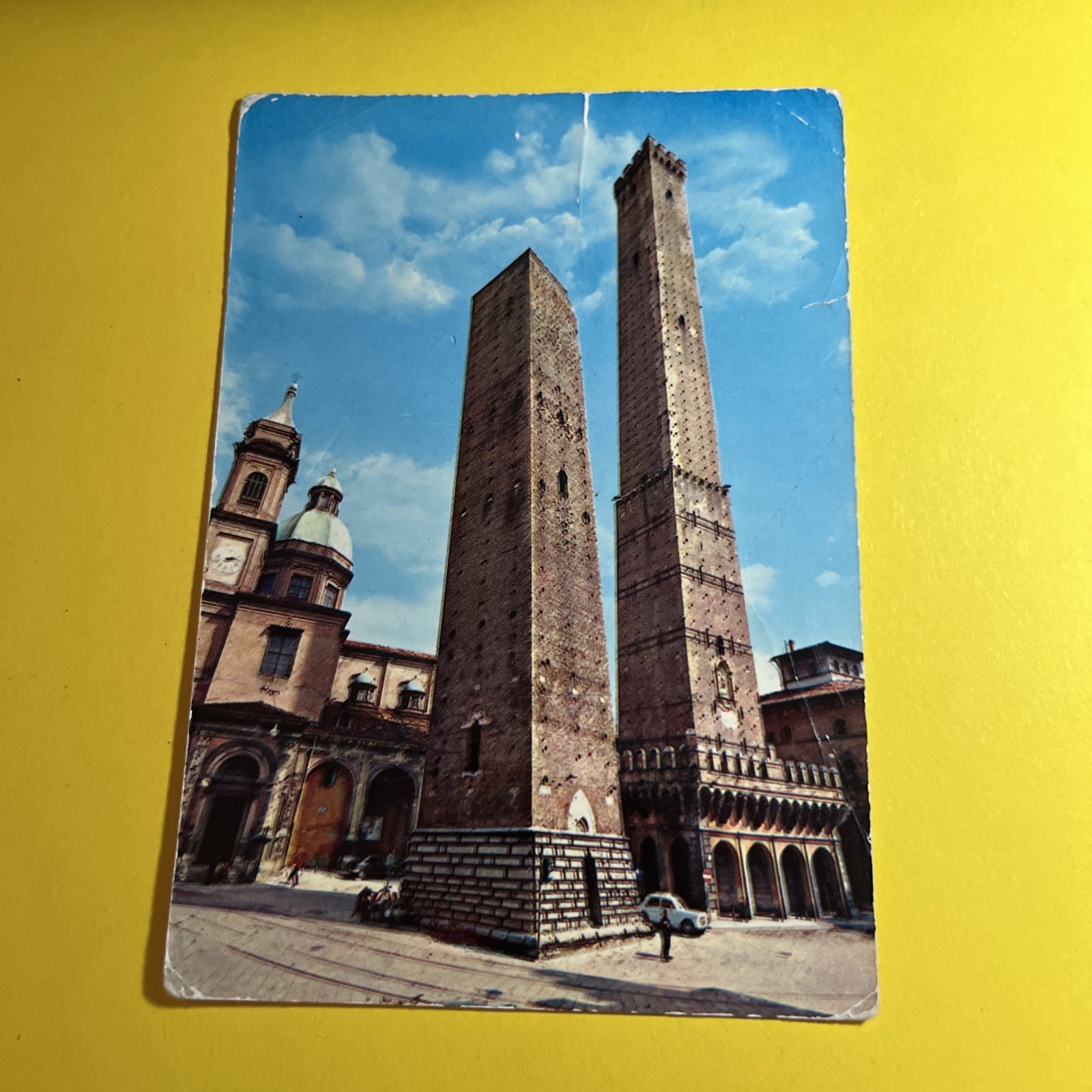 BOLOGNA TORRI ASINELLI E GARISENDA - CARTOLINA A COLORI COLLEZIONE VIAGGIATA