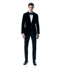 TOM FORD Shelton notched-lapel regular-fit velvet tuxedo jacket £4090 52R 