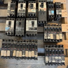 Lot of 35, siemens, gould circuit breakers   1P 2P 3P   FREE SHIPPING