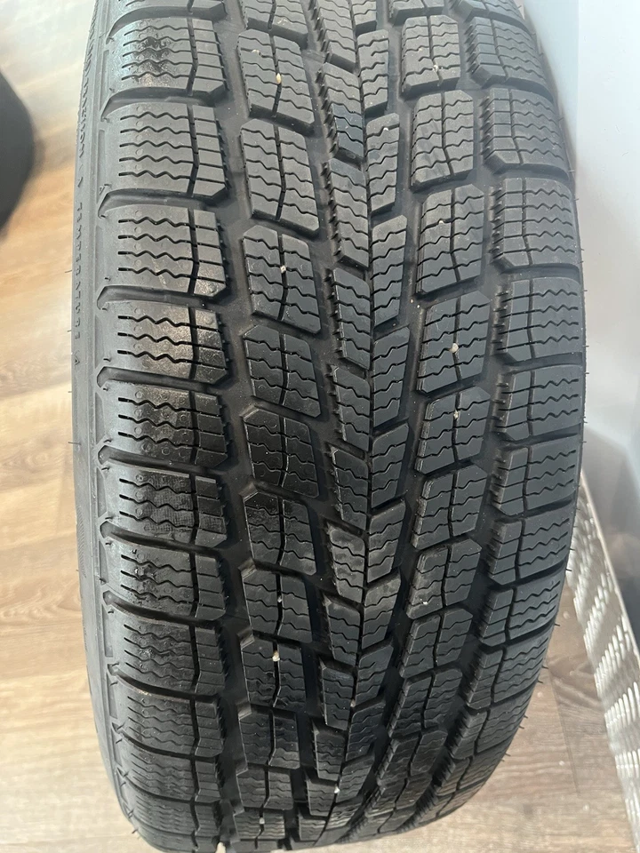 4 ruedas OEM y neumáticos nuevos Firestone Weathergrip para todo clima 205/50-17 Foto 2 de 3