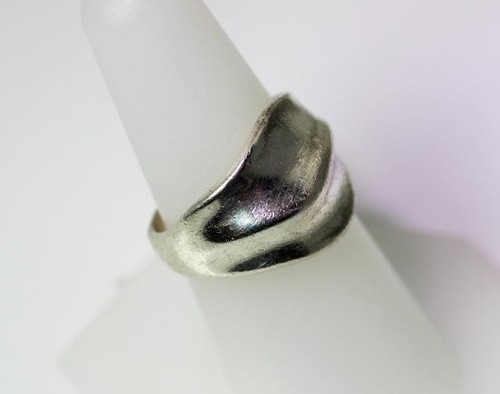 Vintage Sterling Silver Wave Ring Size 8+ - 5517 - Imagen 3 de 5