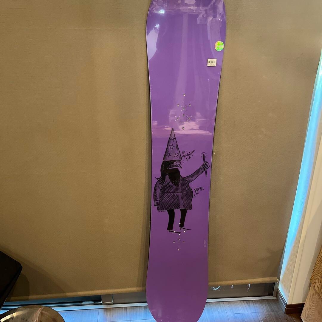 Burton Retron 144cm SnowBoard 2012 Vintage item With shrink wrap