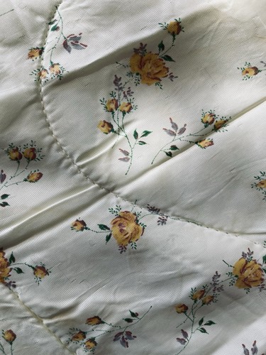 Vintage Handmade Yellow Floral Roses Baby Blanket Quilt & Pillow 43x34” - Picture 7 of 7