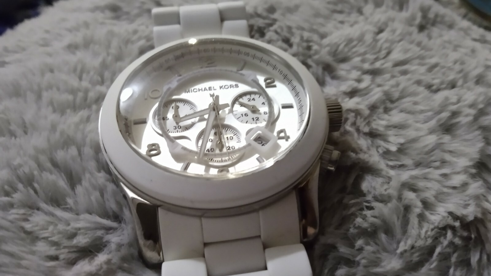 Michael Kors Oversized Runway MK8108 