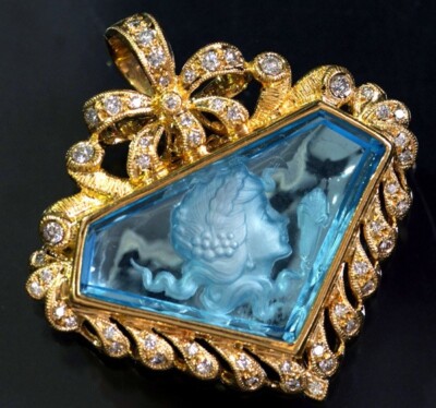 Wallace Chan K18YG Blue Topaz 11.37ct Diamond 0.50ct Pendant Necklace Auth