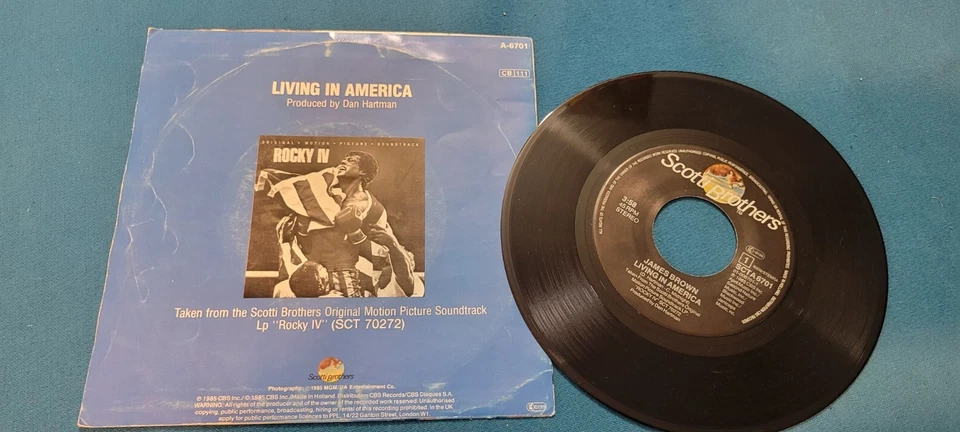 Disque 45 Tours vinyle 7" James Brown Living in America B.O. Rocky 4 - Funk - Photo 2/4
