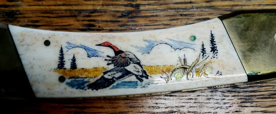 Cuchillo de bolsillo plegable con funda con cierre de garra de oso Frost Cutlery HT#272 Foto 3 de 4