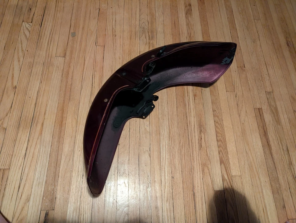 Guardabarros delantero Honda Goldwing GL1100 1982 rojo granate usado Foto 2 de 4