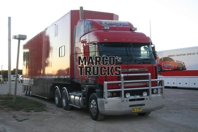 LKW Foto Freightliner Argosy Kofferauflieger Australien rot Phillips #g7cf