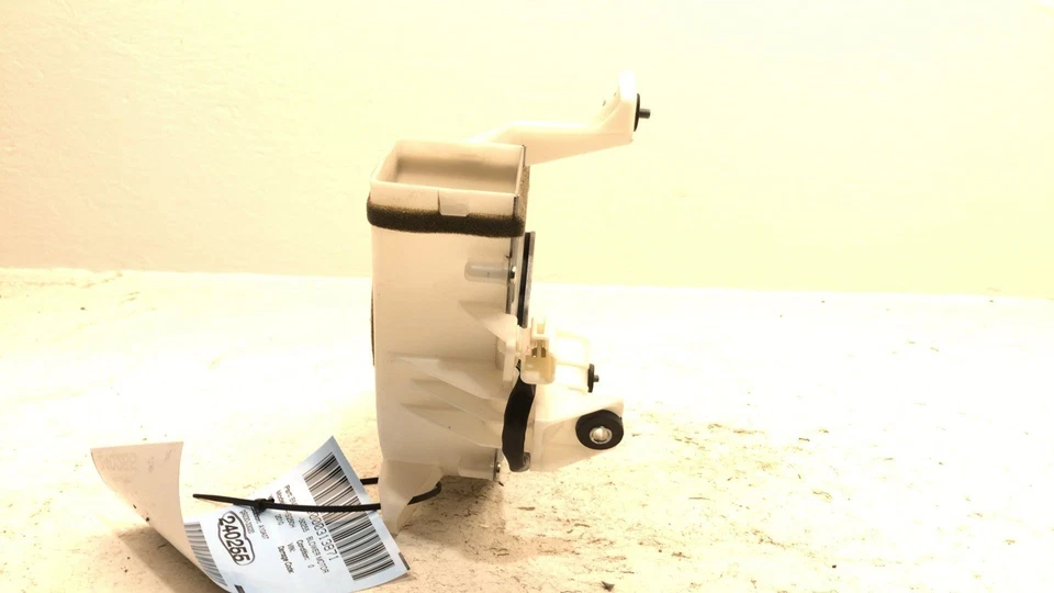 2010-2012 雷克萨斯 Hs250h 吹风机电机组件电池冷却风扇 Oem G9230-33020 — 第 4/4 张图片