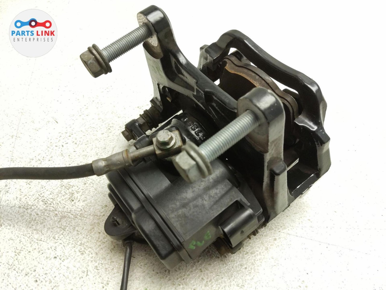 2016-20 BENTLEY BENTAYGA REAR LEFT DISC BRAKE CALIPER BRACKET ASSEMBLY BLACK 3K