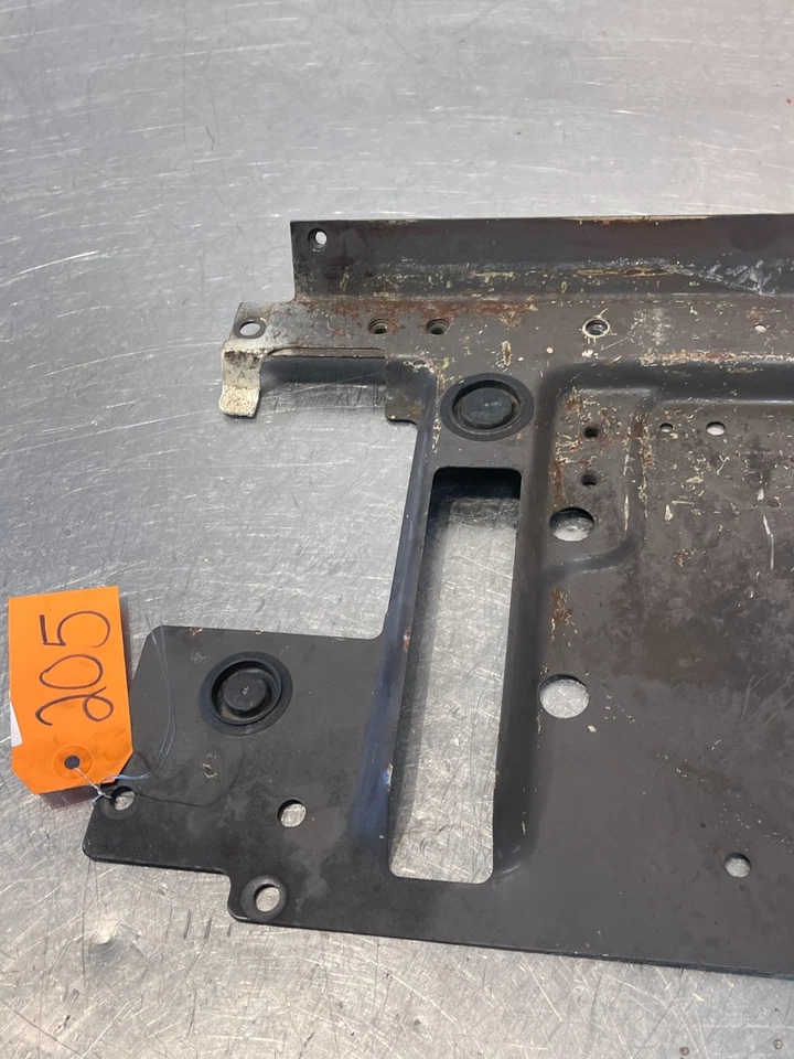 Soporte de placa de asiento inferior para tractor Massey Ferguson MF 1260 Foto 2 de 4