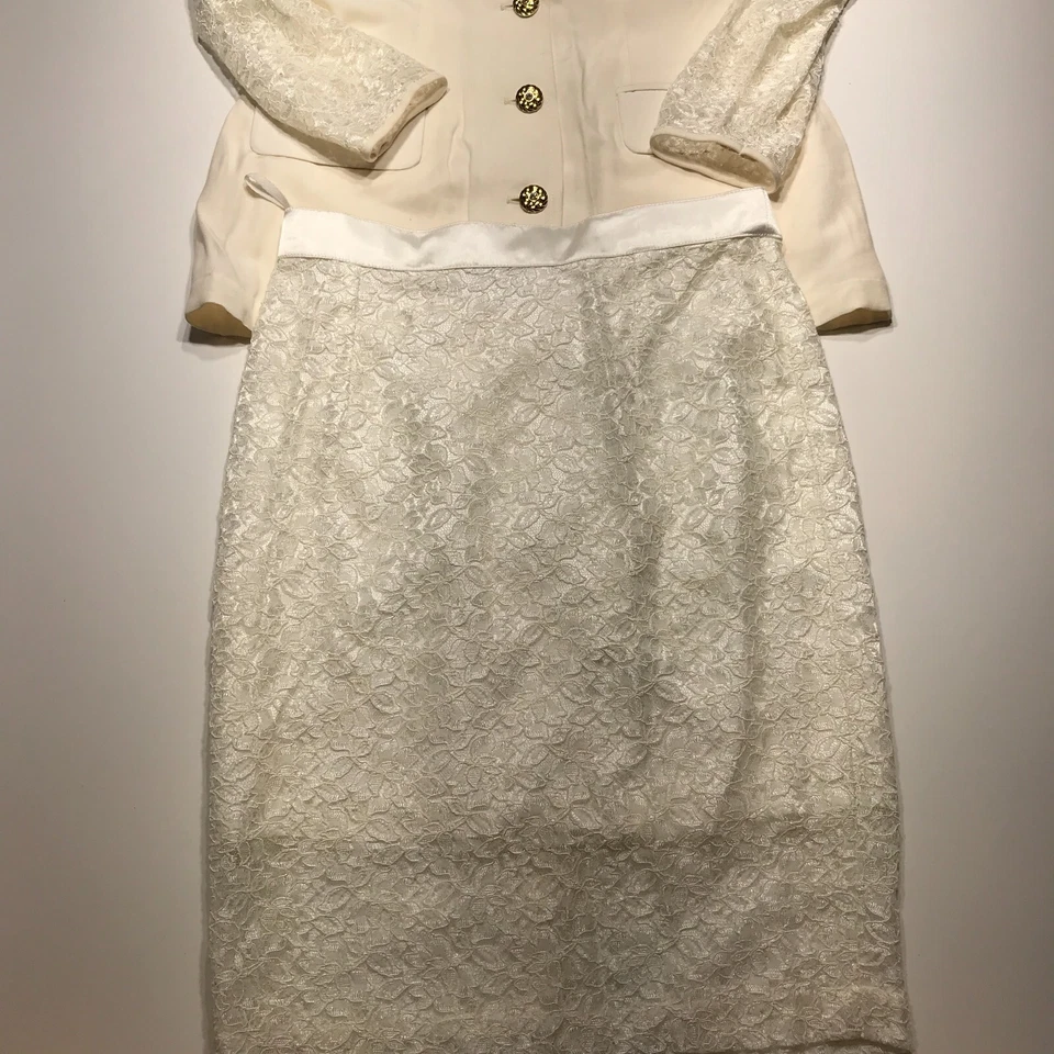 Conjunto Formal Yunes Gamilla Mujer Mediano 2 Piezas Blanco Encaje Forrado Chaqueta y Falda Foto 3 de 4