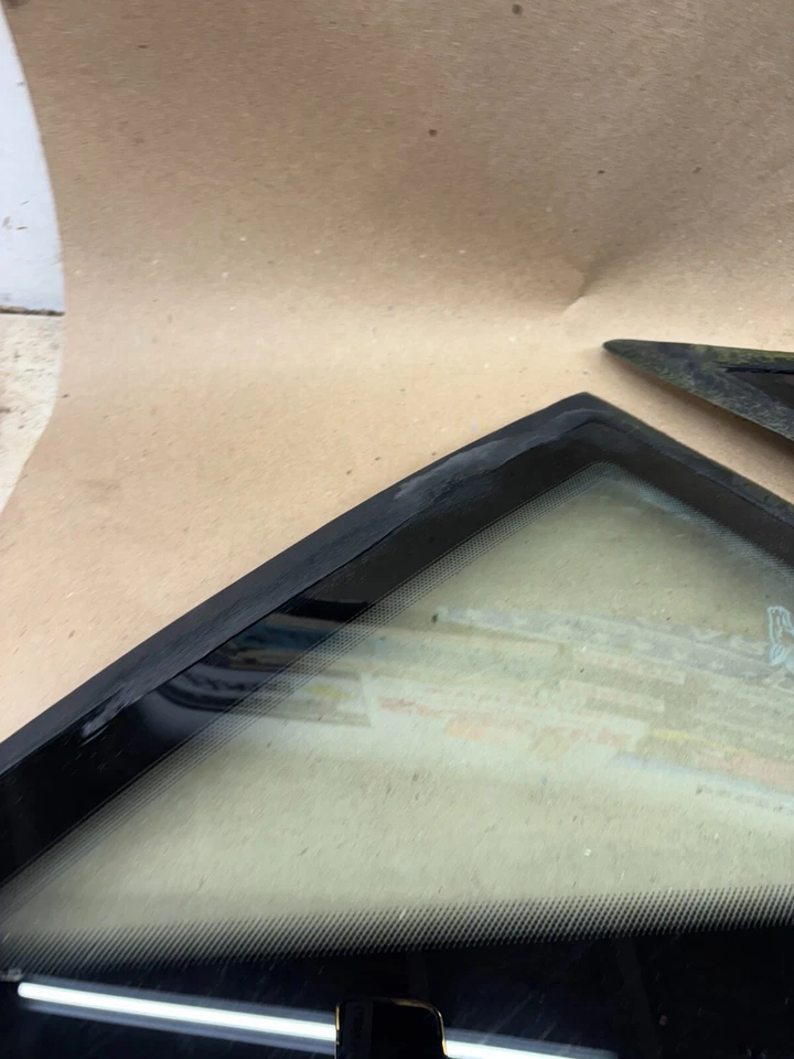 1987 - 1993 福特 MUSTANG HATCHBACK 后方四分之一 WINDOWS 玻璃汽车 LITE SUN X 色 — 第 3/4 张图片