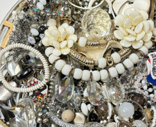 Jewelry 1 LB WEARABLE Bulk Lot Estate Vintage to Modern Costume- LOOK lot H5444