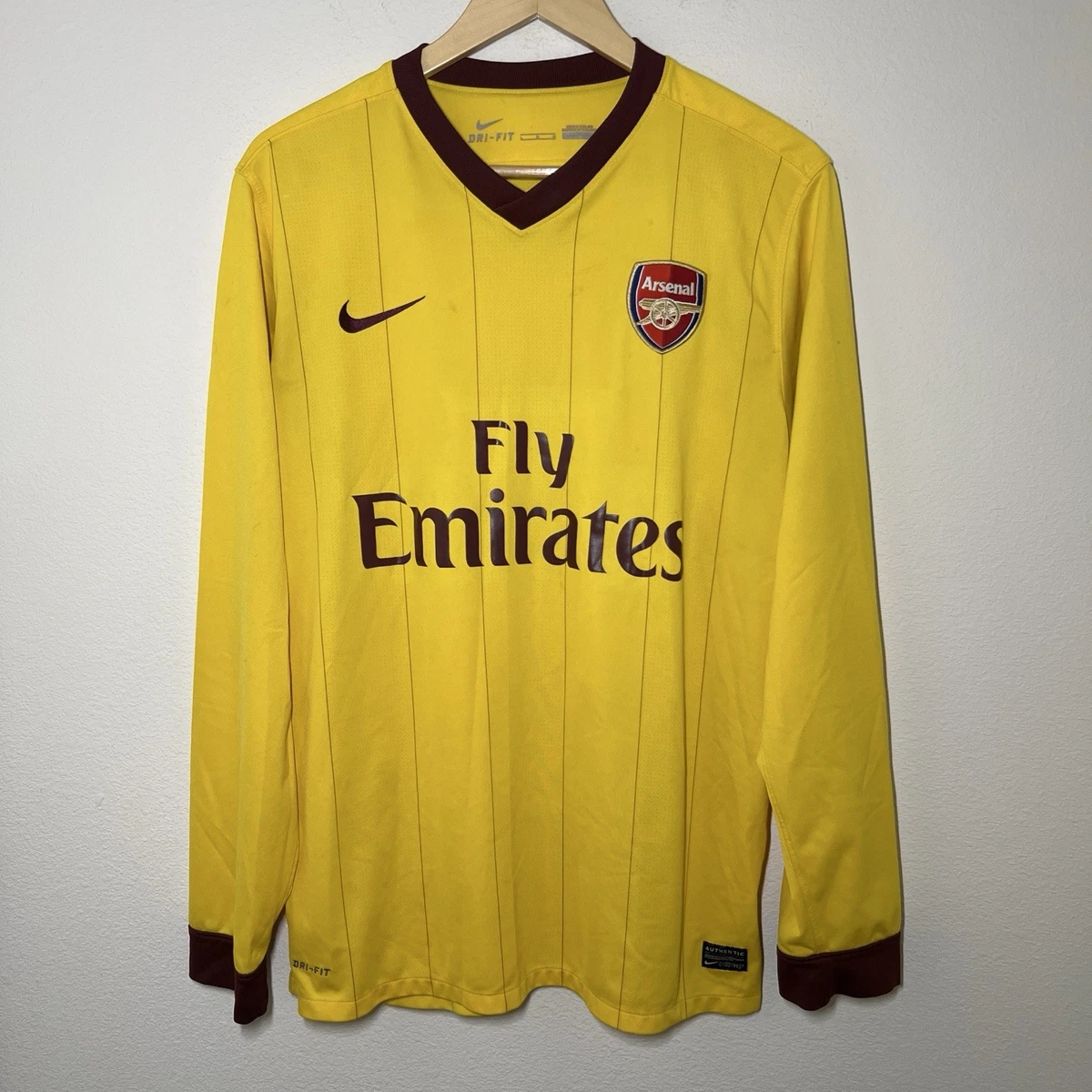 Preços baixos em Nike Arsenal Amarelo Clube Internacional de