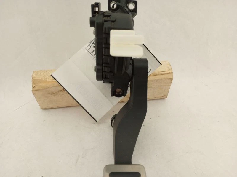 Conjunto de pedal acelerador gasolina AUDI TT MK1 8N 2000 2001 2002 2003 2004 2005 Foto 4 de 4