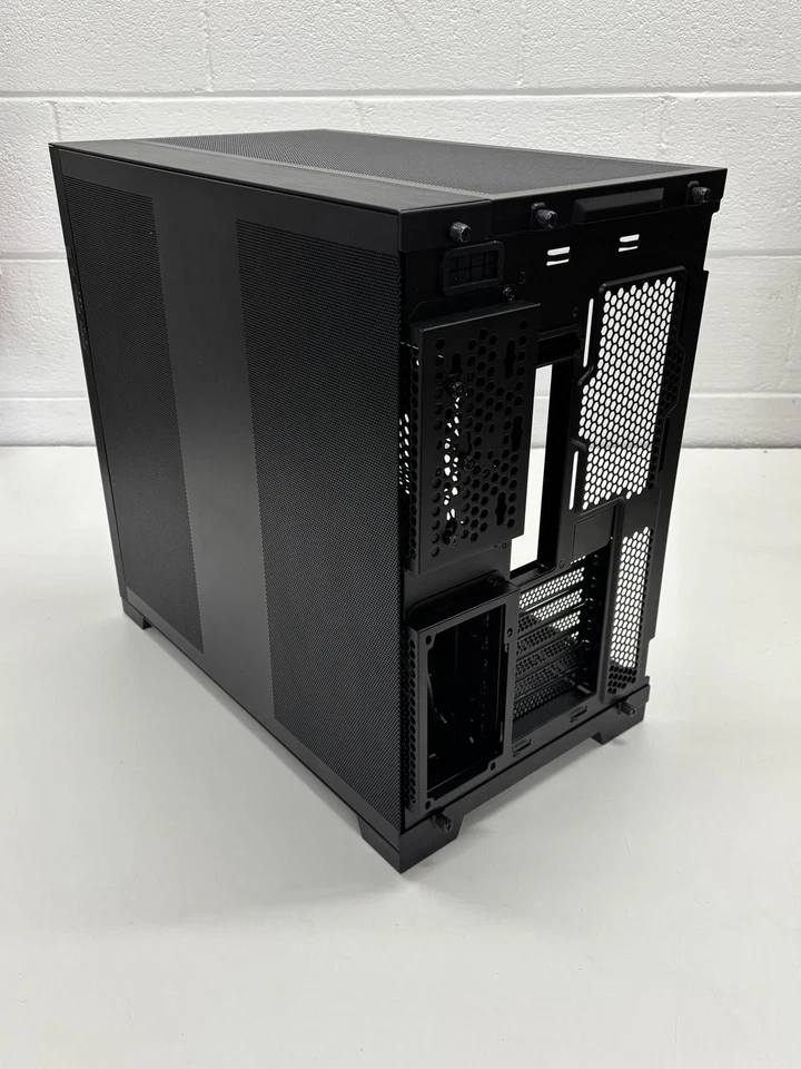 Lian Li O11D EVO RGB E-ATX gaming dual chamber case (O11DERGBX.US) (READ) - Image 4 of 4