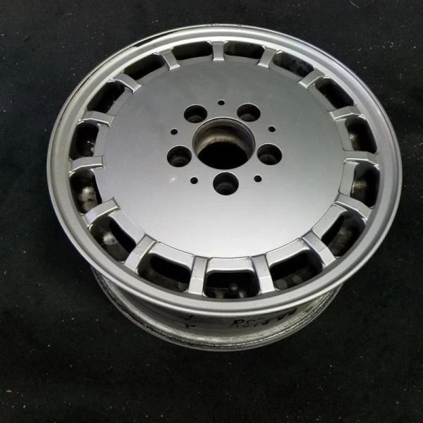 Mercedes-benz 190 OEM Wheel 15” 201 1985-1986 Rim Original Factory 65143A - Image 3 of 4