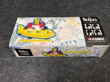 BEATLES 1997 CORGI YELLOW SUBMARINE DIECAST MODEL w/RECORD, EXC CONDITIION