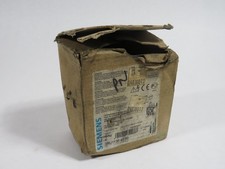 Siemens 3RU1136-4EB0 Overload Relay 22-32A BOX DAMAGE NEW