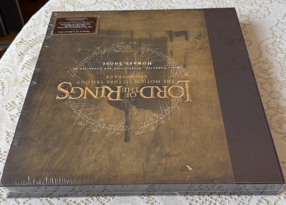 *New* THE LORD OF THE RINGS  - Trilogy Soundtrack Vinyl 6LP Box Set *IN HAND* - Image 3 of 4