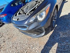 Used Left Headlight Assembly fits: 2019 Kia Stinger halogen Left Grade A