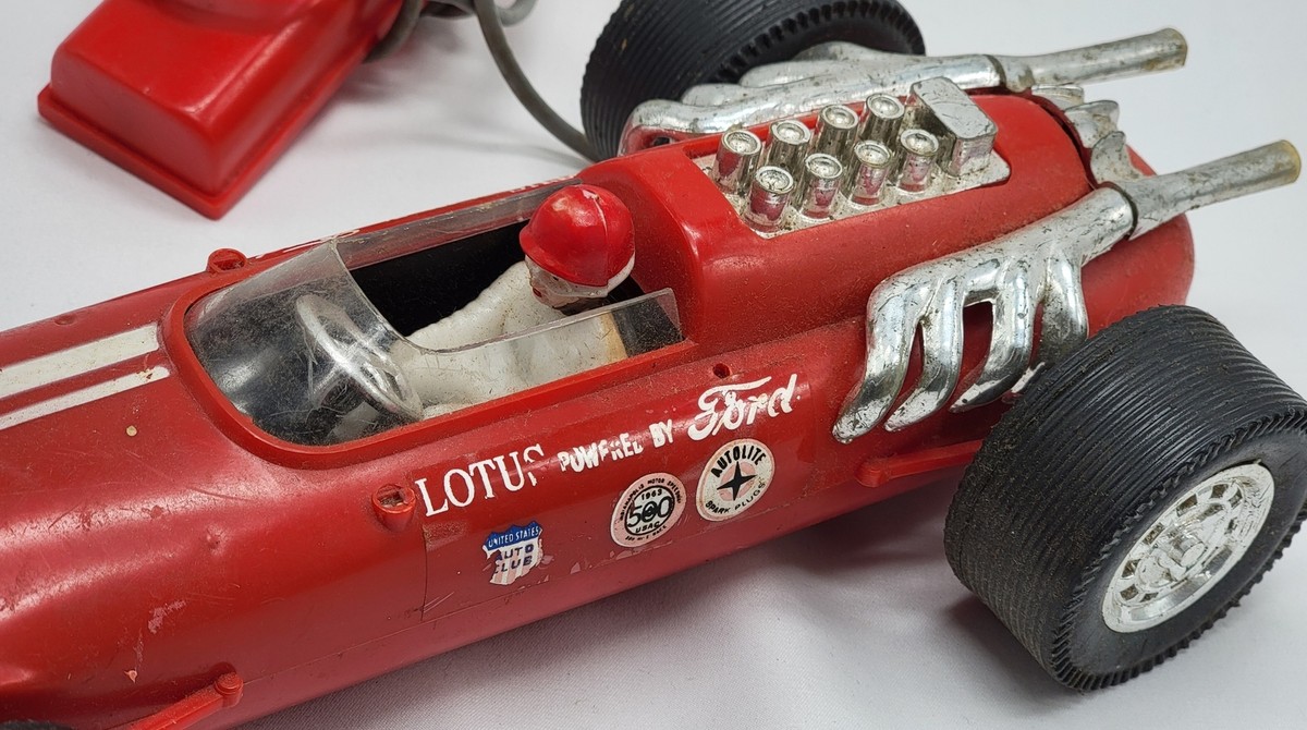 Vintage 1960's UNBRANDED Lotus Powered By Ford Indy 500 Radio