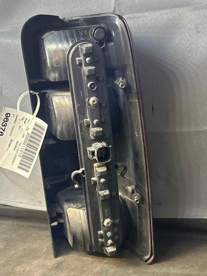 Fits 2007-2011 Dodge Nitro, Left Taillight Assembly, OEM:55157151AG - Изображение 2 из 4