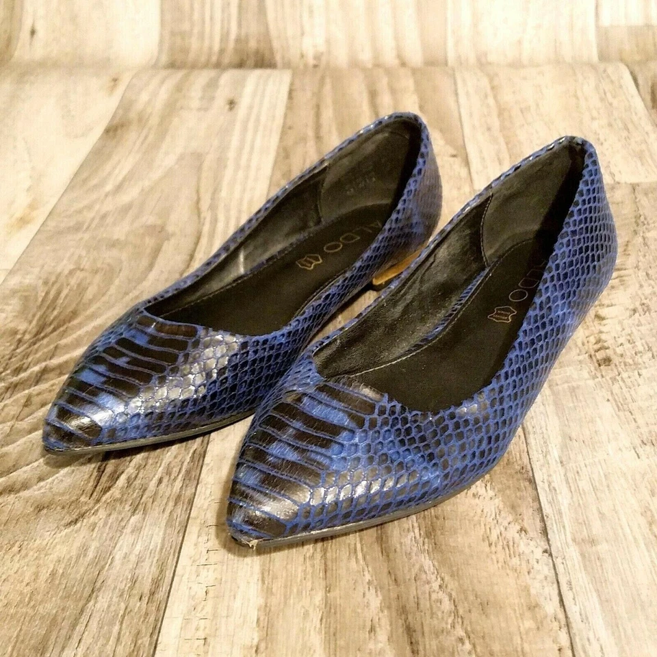 Aldo 女式 6.5 码蓝色人造蛇皮金色一脚蹬尖头平底鞋 — 第 3/4 张图片