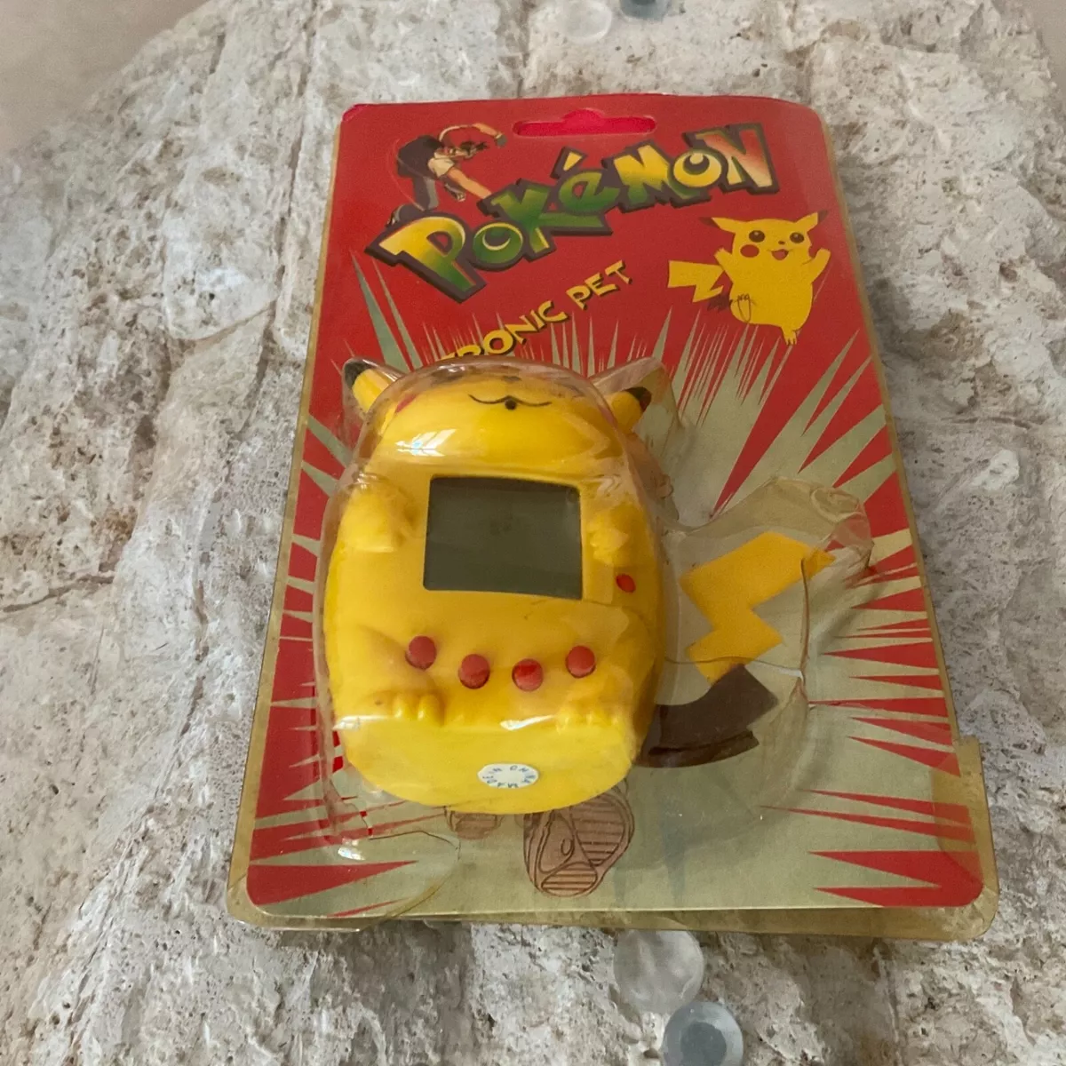 POKEMON PIKACHU GIGA PET TAMAGOTCHI VINTAGE NEW