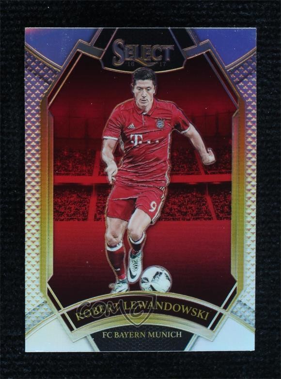 2016-17 Panini Select Field Level Silver Prizm Robert Lewandowski #223 i4v