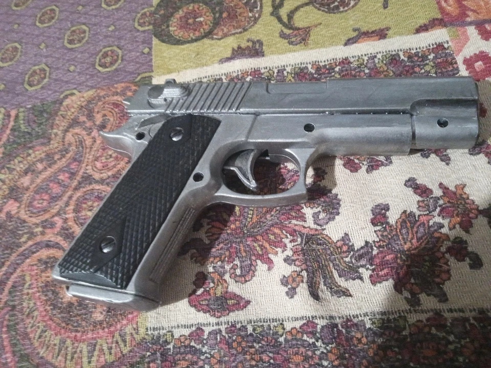 Indiana Jones Raiders Browning HP Toy Gun Prop Replica Non Firing Christmas - Immagine 2 di 4