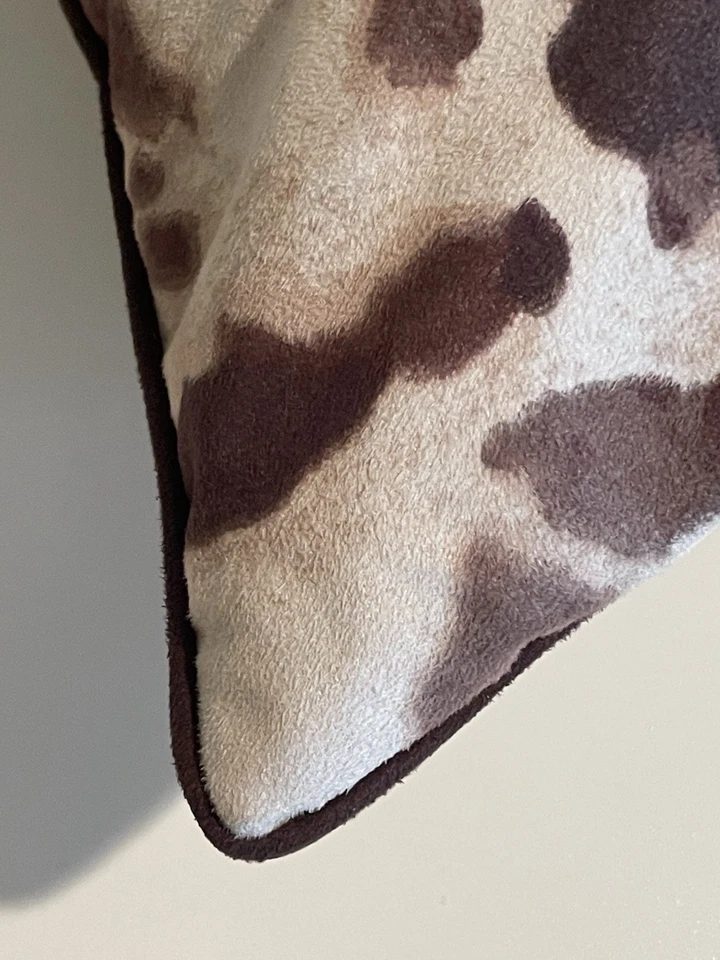 Almohada con estampado de vaca occidental imitación cuero de vaca cojín rústico granja Foto 3 de 4