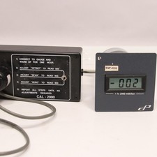 Cole Parmer 68801-61 CAL-2000 Vacuum Gauge Calibrator & 68801-01 Meter System