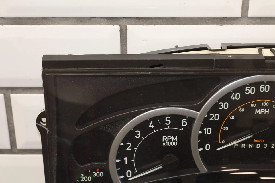 Кластер спидометра 06–07 Hummer H2 120 миль/ч / 200 км/ч - Изображение 2 из 4