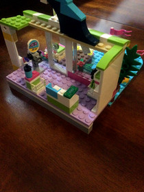 LEGO FRIENDS: Heartlake Surf Shop (41315) W/INSTRUCTIONAL MANUAL 100% COMPLETE