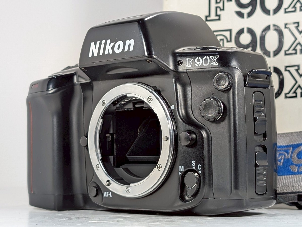 Nikon F90X 35mm Film SLR Camera ニコン 一眼レフ Optical Near Mint] Nikon F90X 35mm SLR Film Camera Body Only