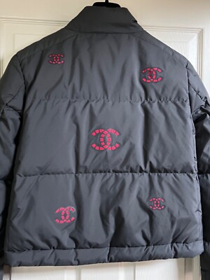 CHANEL 21N-2022 COCO NEIGE NEW TAG DOWN PUFFER GREY JACKET RED CC