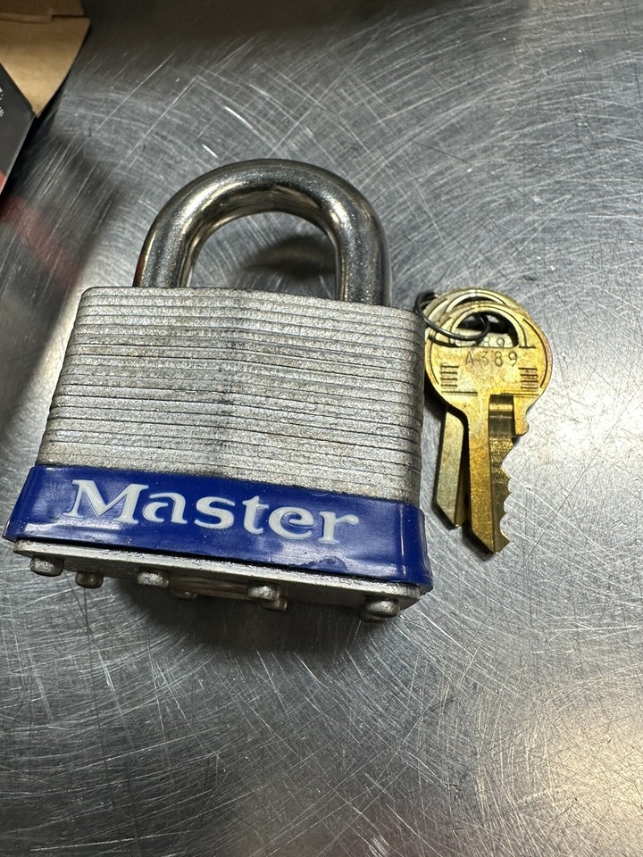 MASTER LOCK 5 COMMERCIAL MAXIMUM SECURITY KEYED ALIKE BOX OF 6 US NEW