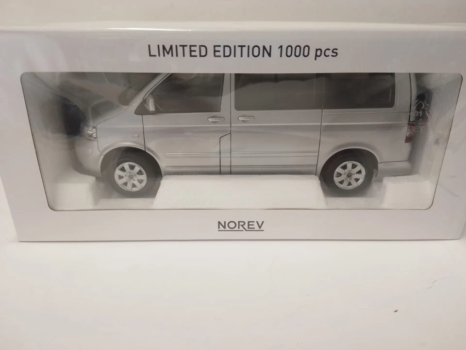 Norev Volkswagen Multivan silver 2003 1/18 188601 - Immagine 4 di 4