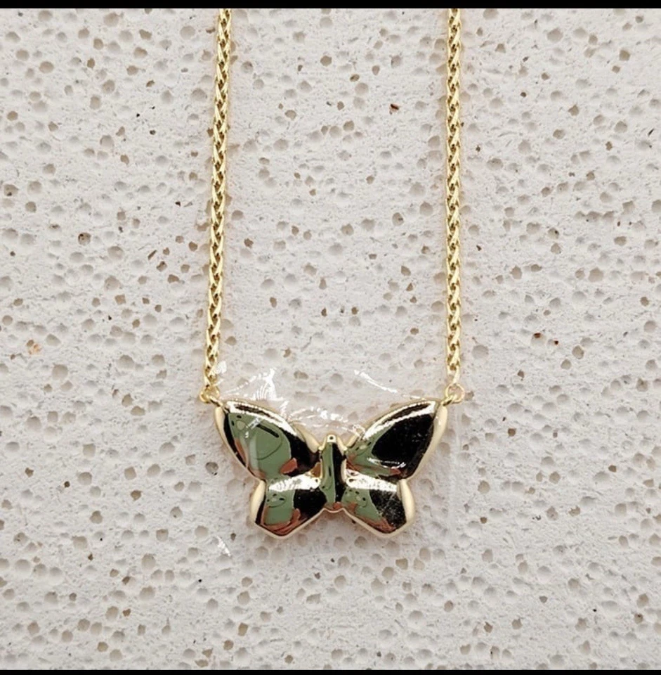 Collar Colgante Corto Dolly Parton x Kendra Scott Oro Mariposa Foto 2 de 4