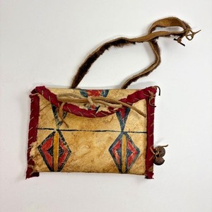 1800s Plains Indian Blackfoot Parfleche Envelope Medicine Bag Buffalo Sinew Sewn